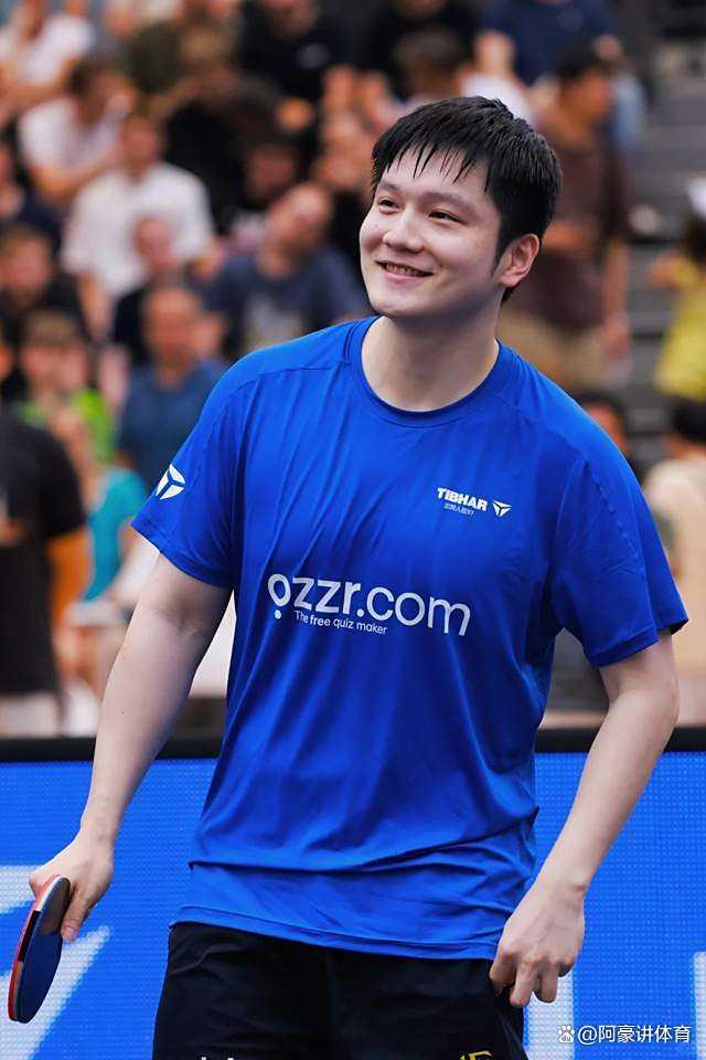 包含今晨德国杯传出新动向，广东宏远战术微调，管理层表态：底气十足，球探报告显示潜力的词条